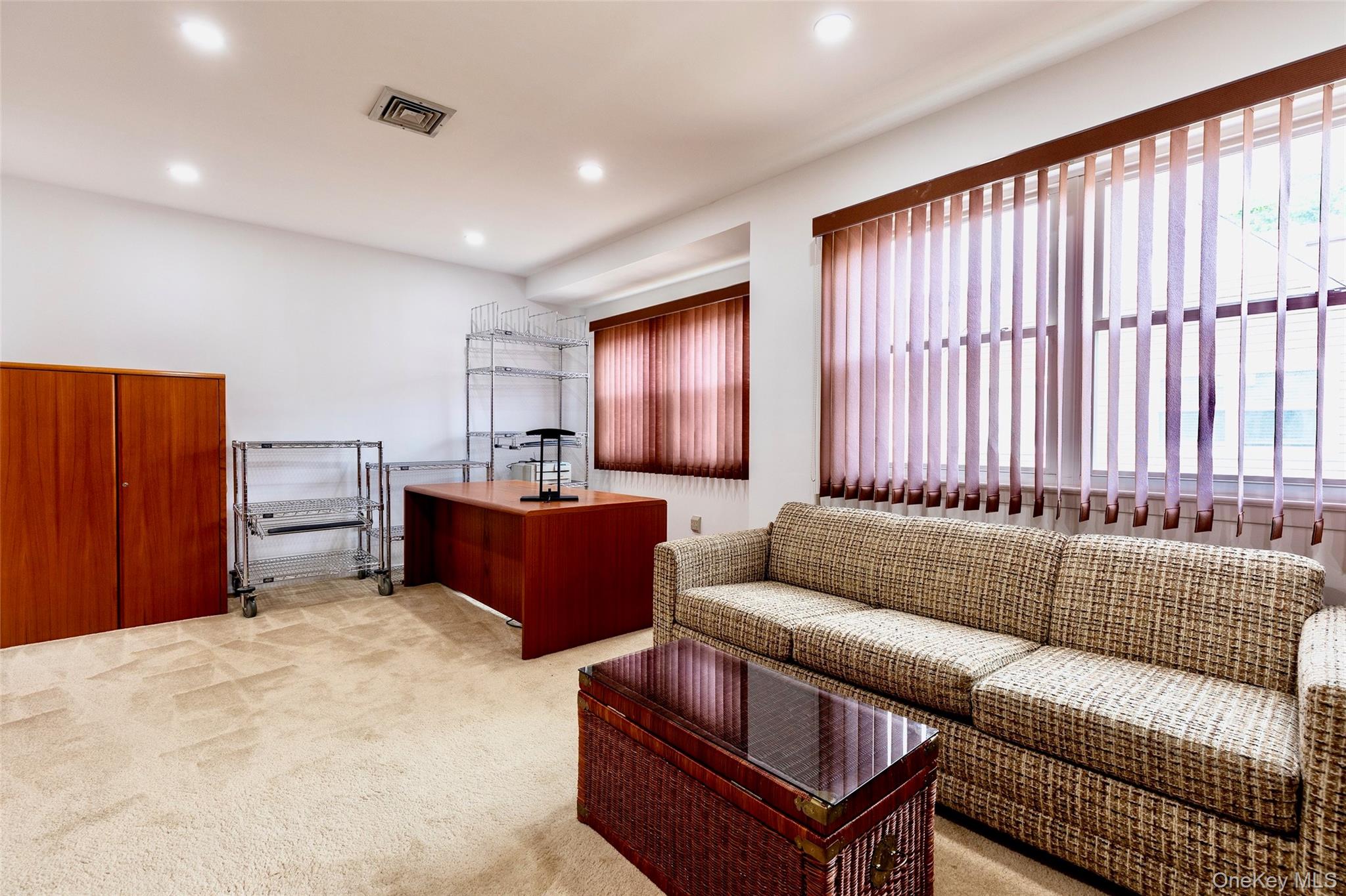 #13 photo, 280 Franklin Avenue, ナッソー郡 Franklin Square , NY 11010