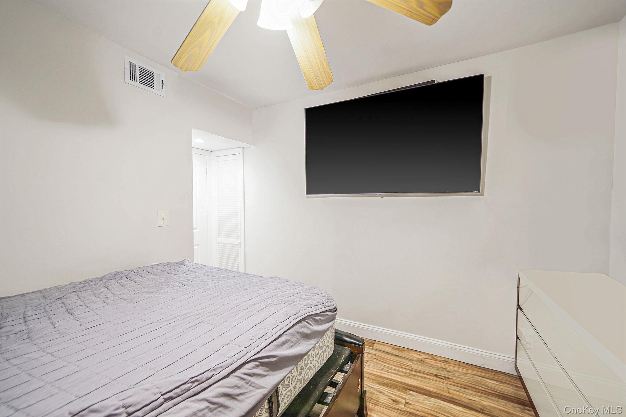 #10 photo, 182 Ann Street, ナッソー郡 Valley Stream , NY 11580