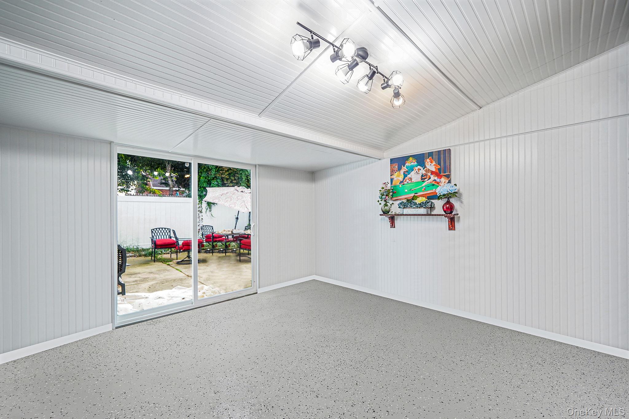 #11 photo, 182 Ann Street, ナッソー郡 Valley Stream , NY 11580