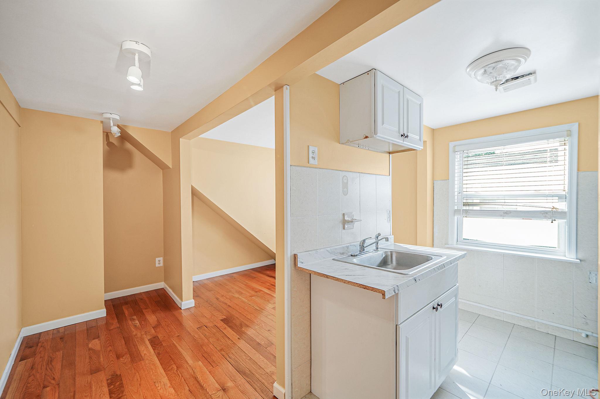 #17 photo, 182 Ann Street, ナッソー郡 Valley Stream , NY 11580