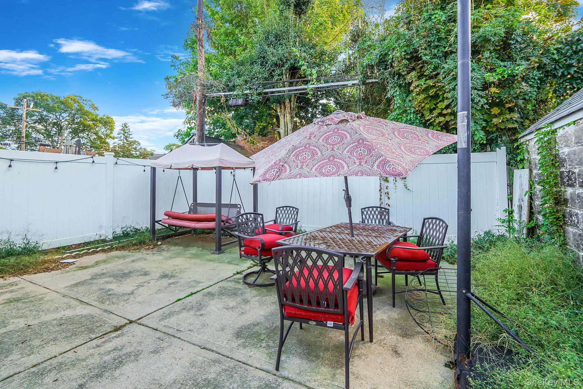 #3 photo, 182 Ann Street, ナッソー郡 Valley Stream , NY 11580