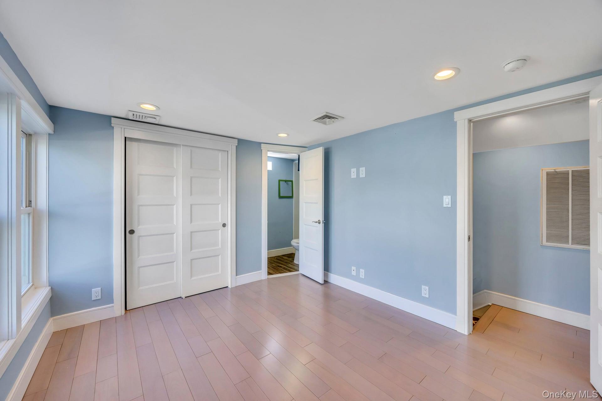 #18 photo, 259 35th Street, サフォーク郡 Lindenhurst , NY 11757