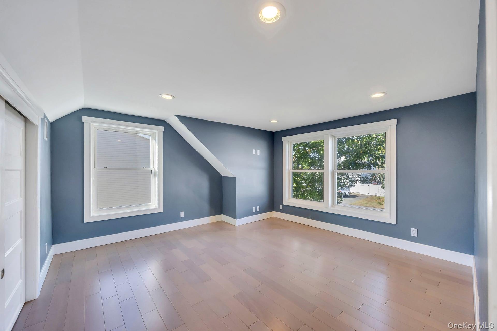 #20 photo, 259 35th Street, サフォーク郡 Lindenhurst , NY 11757