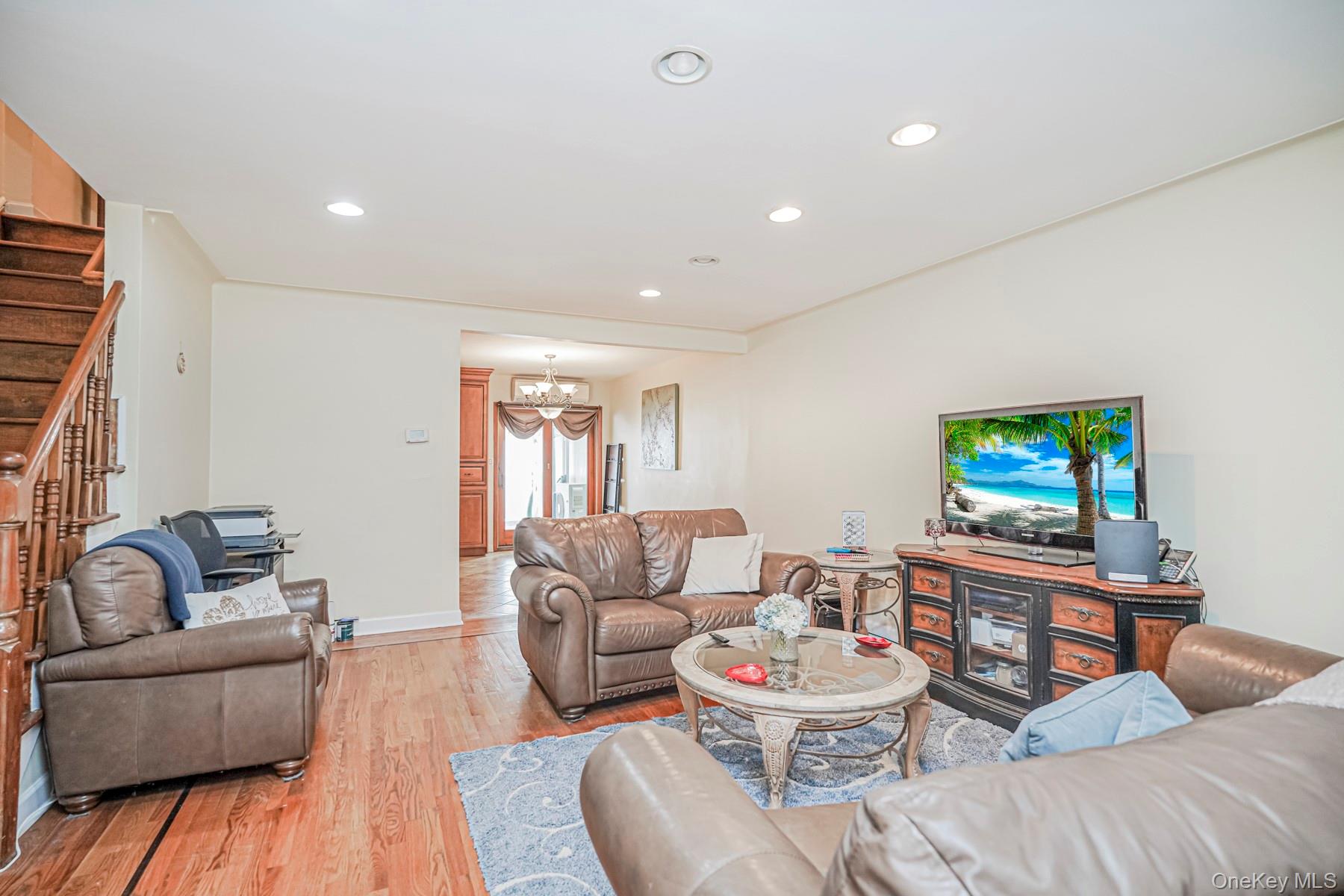 #3 photo, 8907 16th Avenue, ブルックリン区 Brooklyn , NY 11214