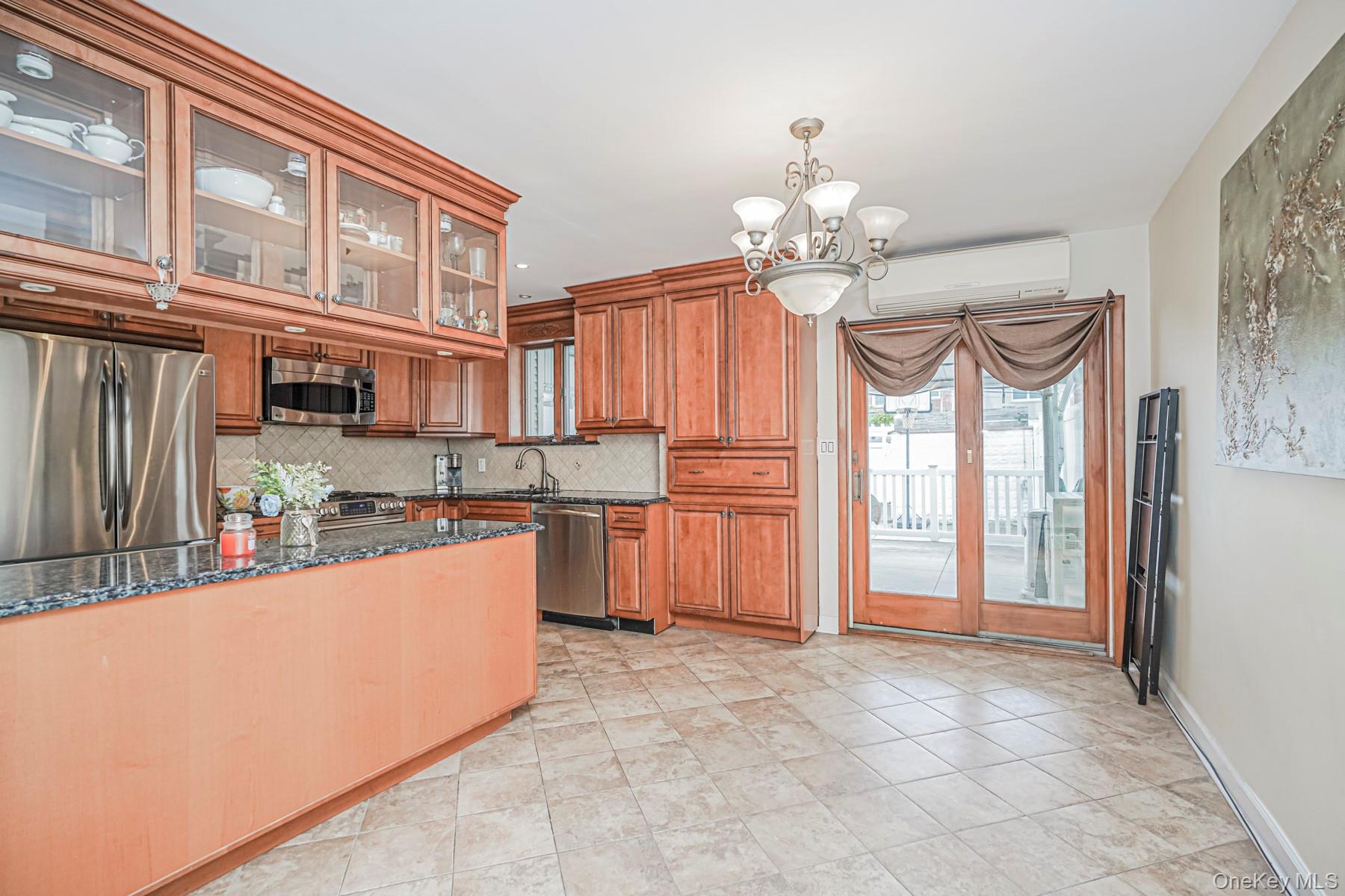 #4 photo, 8907 16th Avenue, ブルックリン区 Brooklyn , NY 11214