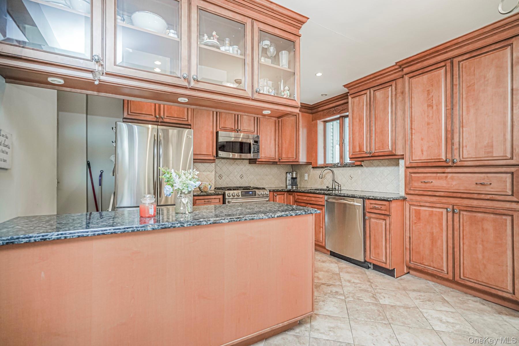 #5 photo, 8907 16th Avenue, ブルックリン区 Brooklyn , NY 11214