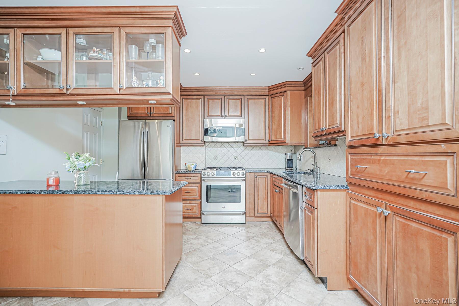 #7 photo, 8907 16th Avenue, ブルックリン区 Brooklyn , NY 11214