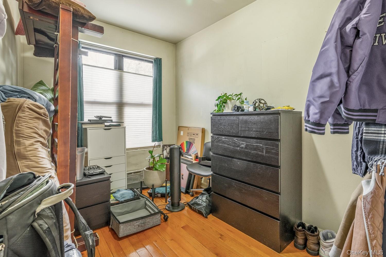 #19 photo, 3414 33rd Street, クイーンズ区 Astoria , NY 11106