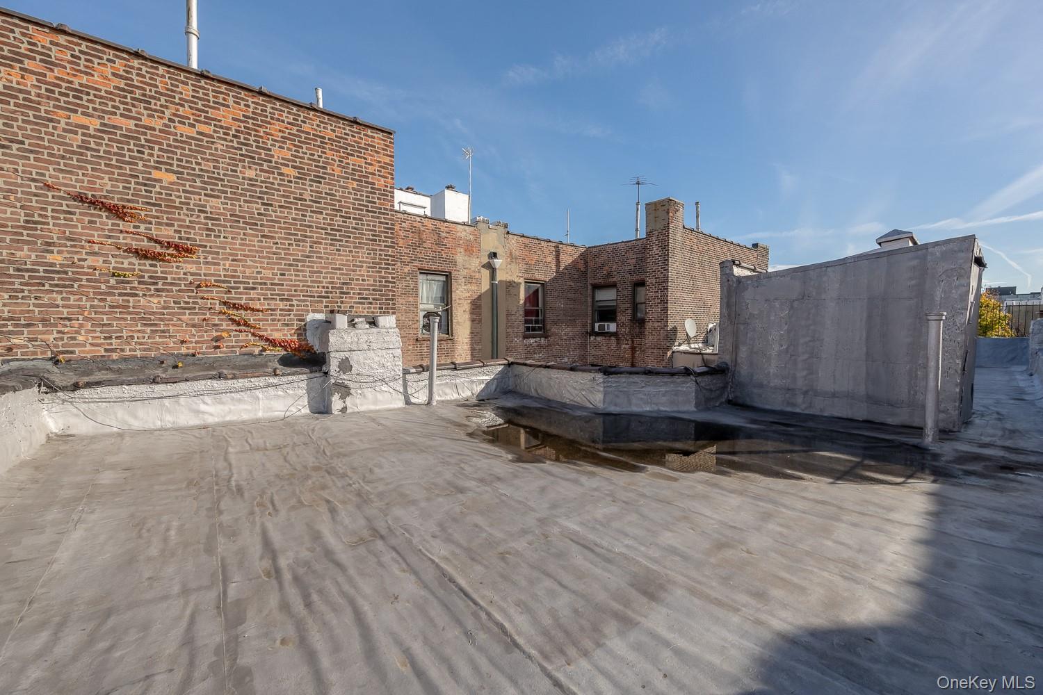 #3 photo, 3414 33rd Street, クイーンズ区 Astoria , NY 11106