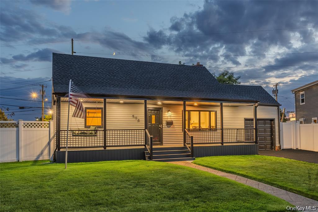 #1 photo, 598 N Suffolk Avenue, ナッソー郡 Massapequa , NY 11758