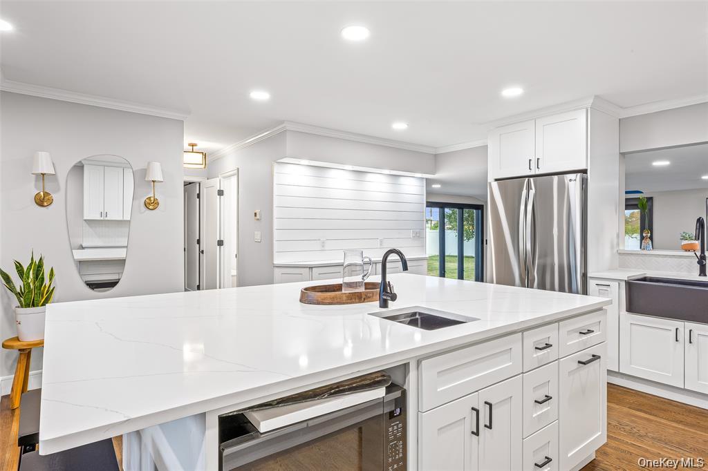 #11 photo, 598 N Suffolk Avenue, ナッソー郡 Massapequa , NY 11758