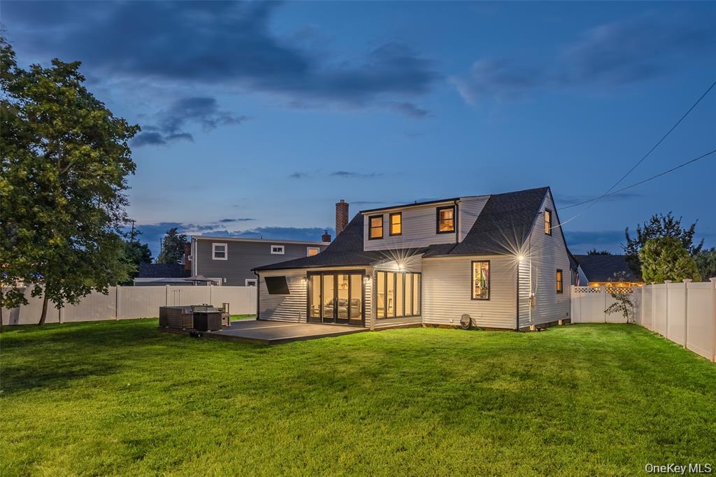 #2 photo, 598 N Suffolk Avenue, ナッソー郡 Massapequa , NY 11758