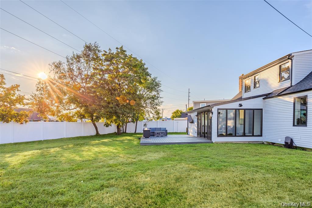 #7 photo, 598 N Suffolk Avenue, ナッソー郡 Massapequa , NY 11758