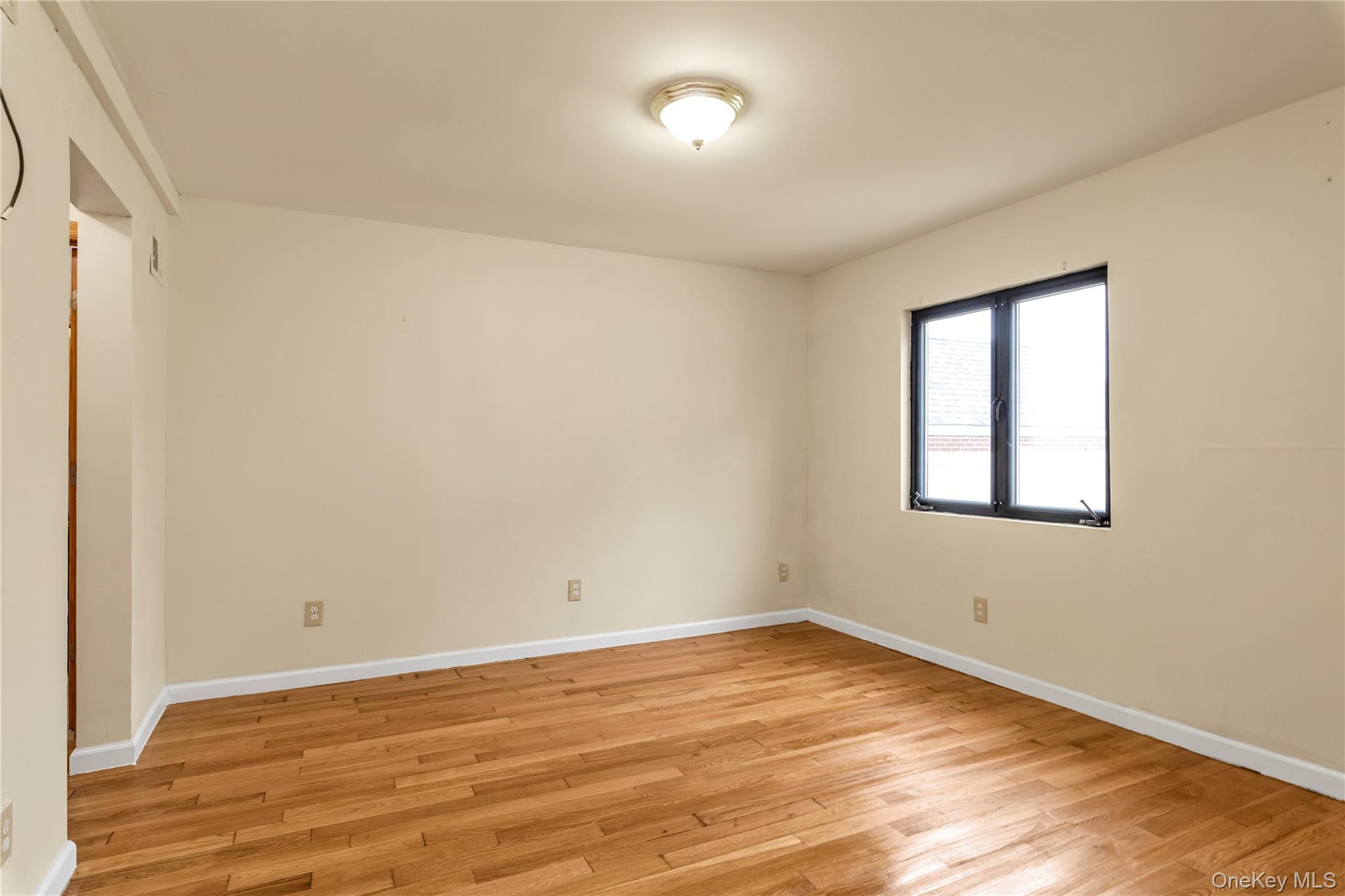 #8 photo, 7653 268th Street, クイーンズ区 Glen Oaks , NY 11040