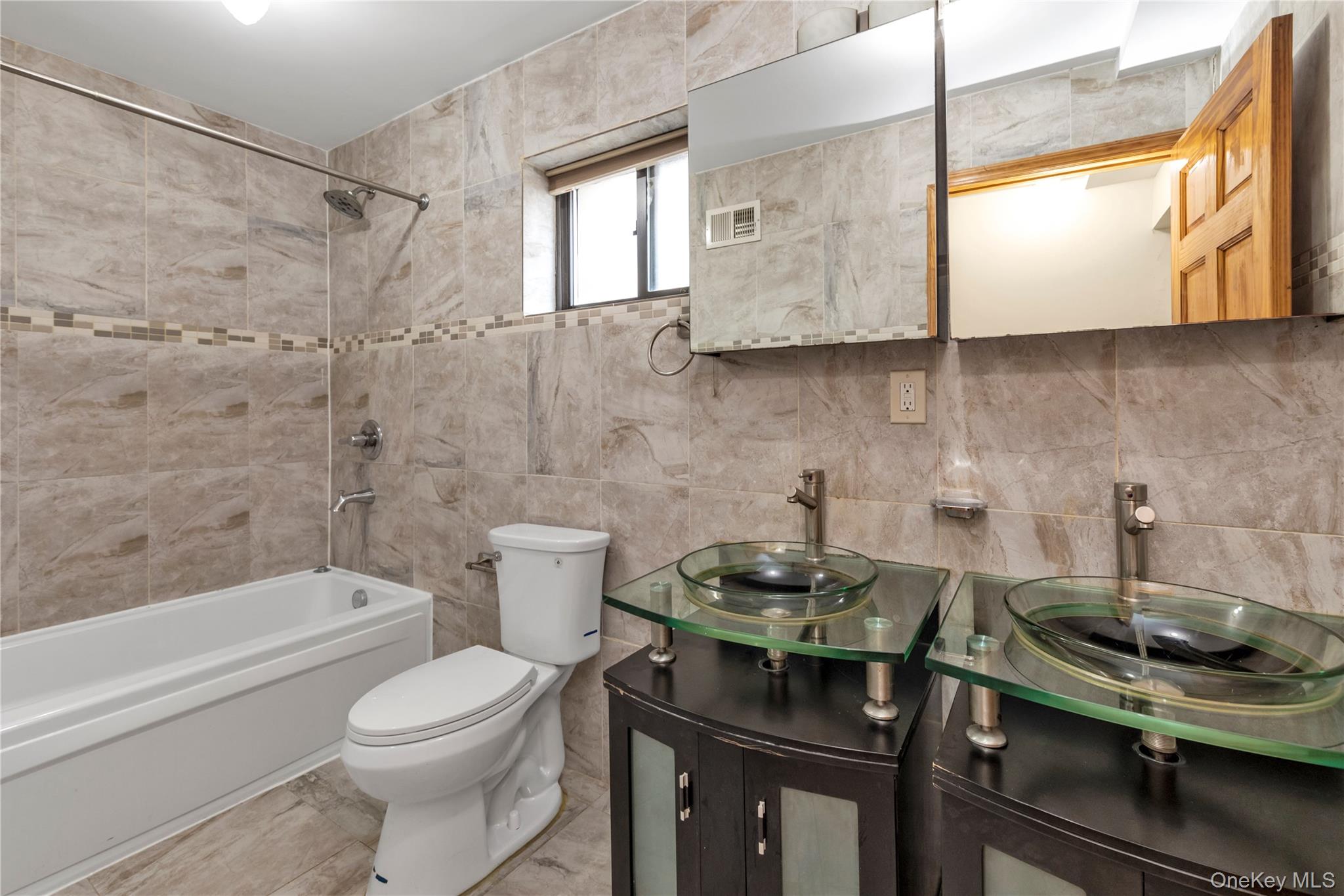 #9 photo, 7653 268th Street, クイーンズ区 Glen Oaks , NY 11040