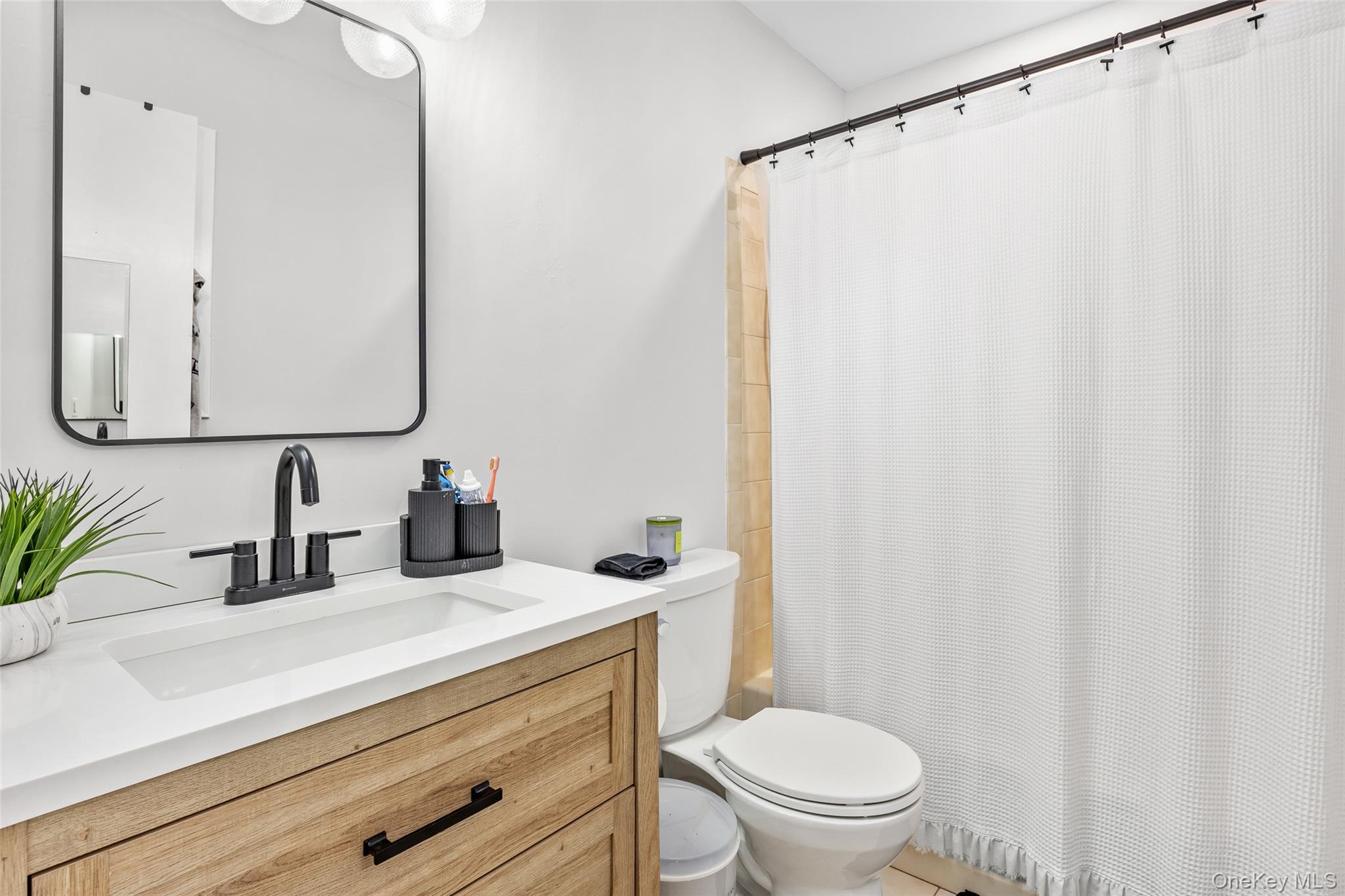 #12 photo, 25 Jeremy Circle, サフォーク郡 Nesconset , NY 11767