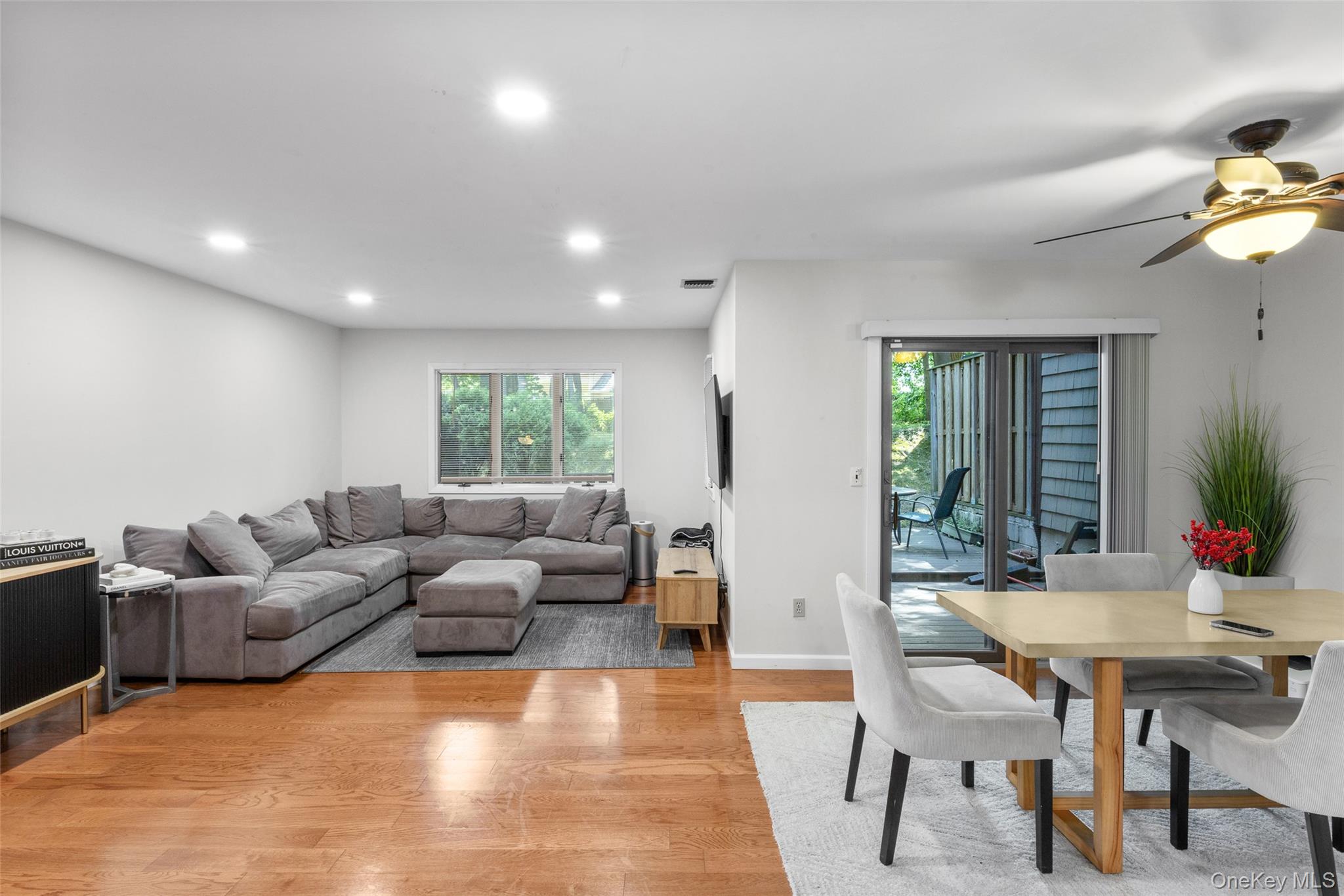 #7 photo, 25 Jeremy Circle, サフォーク郡 Nesconset , NY 11767