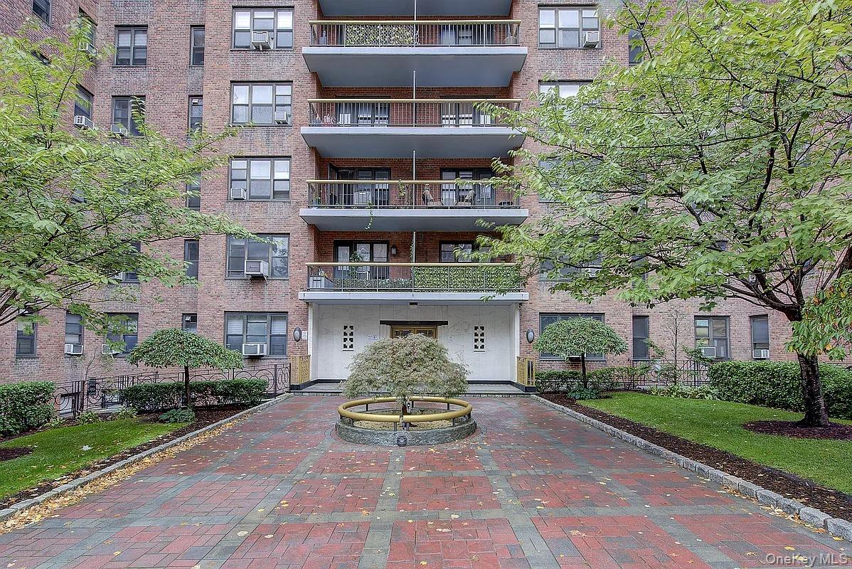 #2 photo, 67-76 Booth Street, Forest Hills , NY 11375