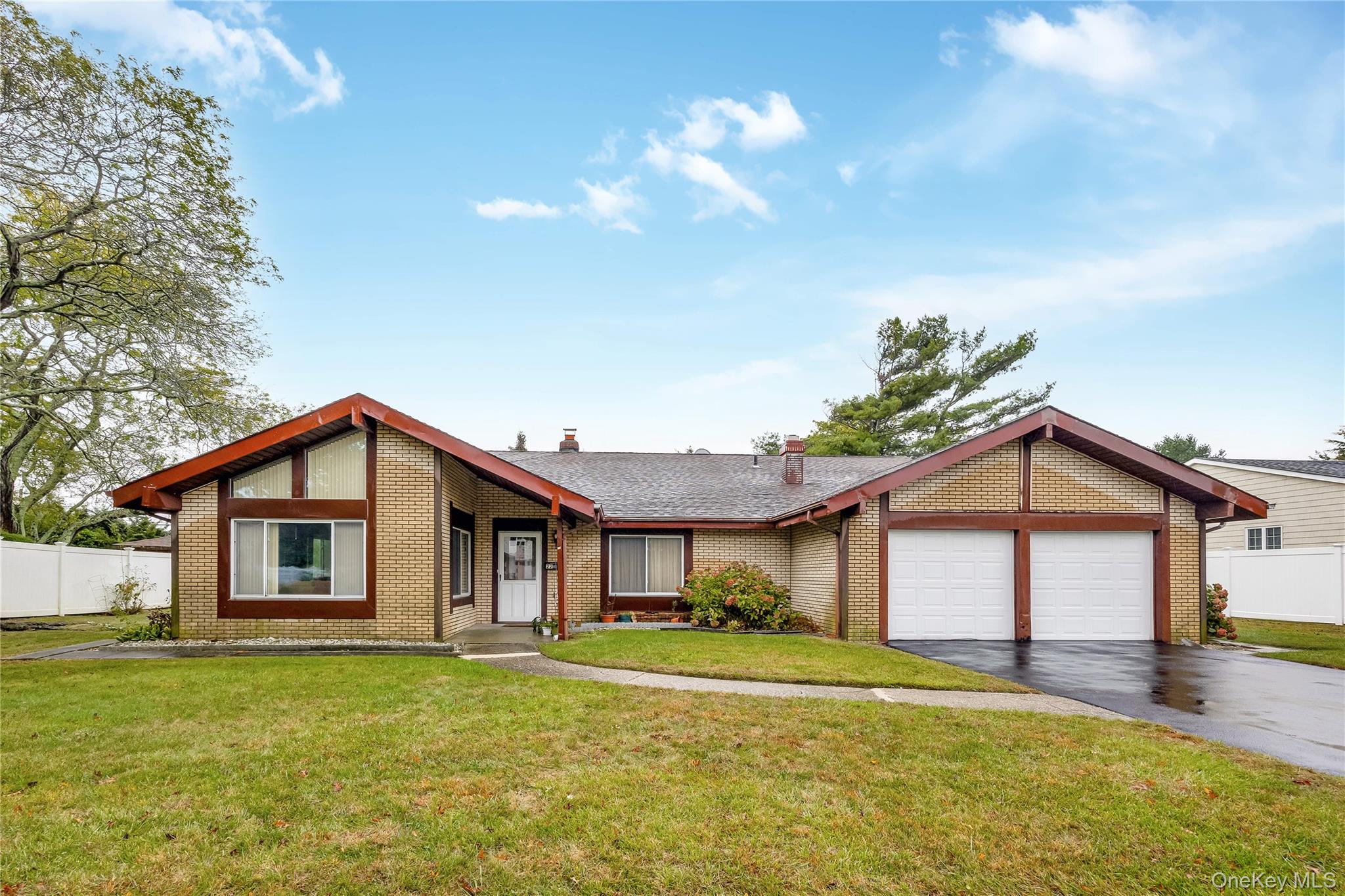 #2 photo, 22 Mansfield Drive, ナッソー郡 Massapequa Park , NY 11762