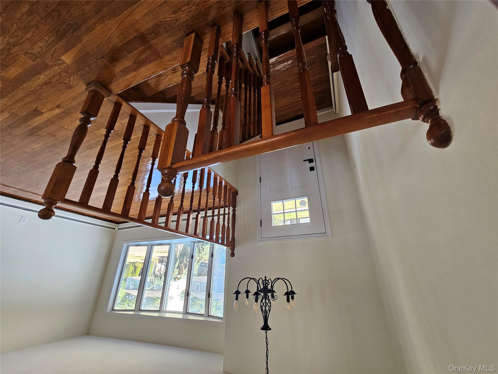 #1 photo, 2403 hampton Avenue, ナッソー郡 Seaford , NY 11783