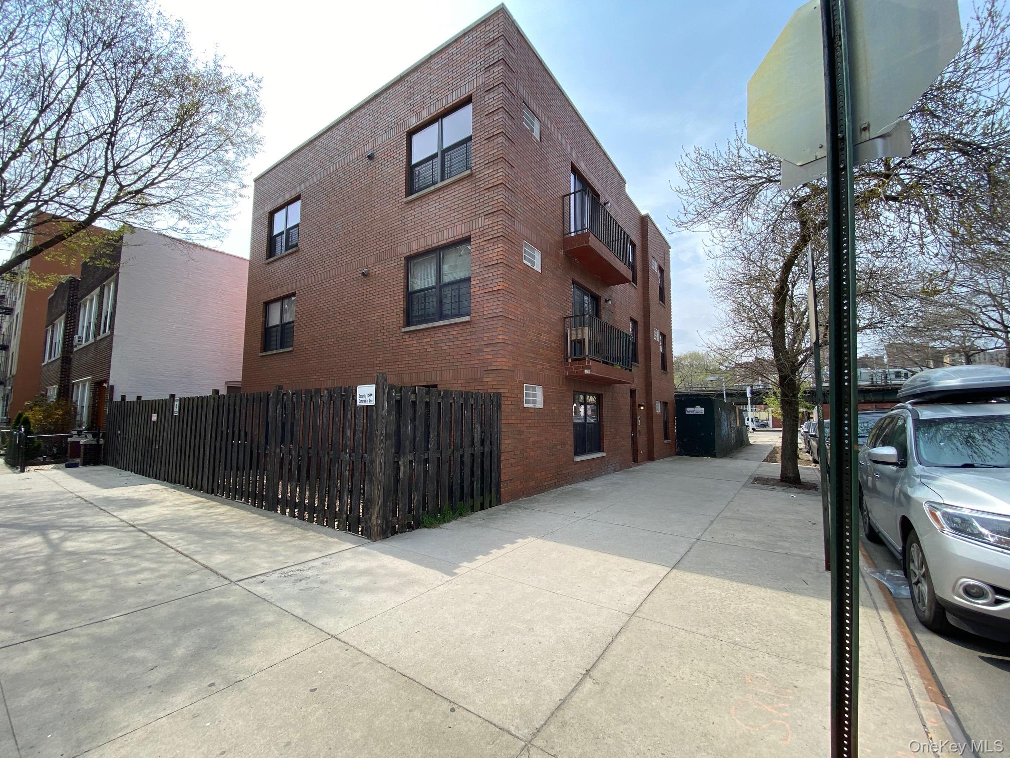 #3 photo, 190 W 239th Street, ブロンクス区 Bronx , NY 10463