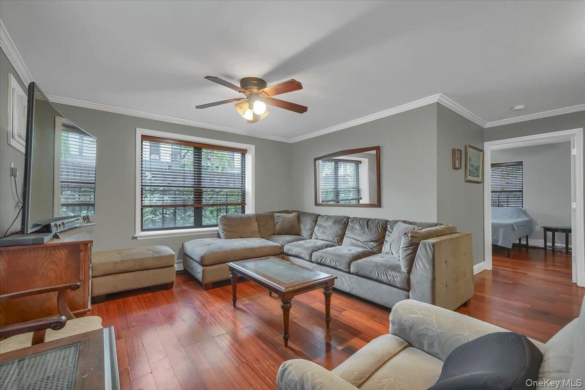 #5 photo, 190 W 239th Street, ブロンクス区 Bronx , NY 10463