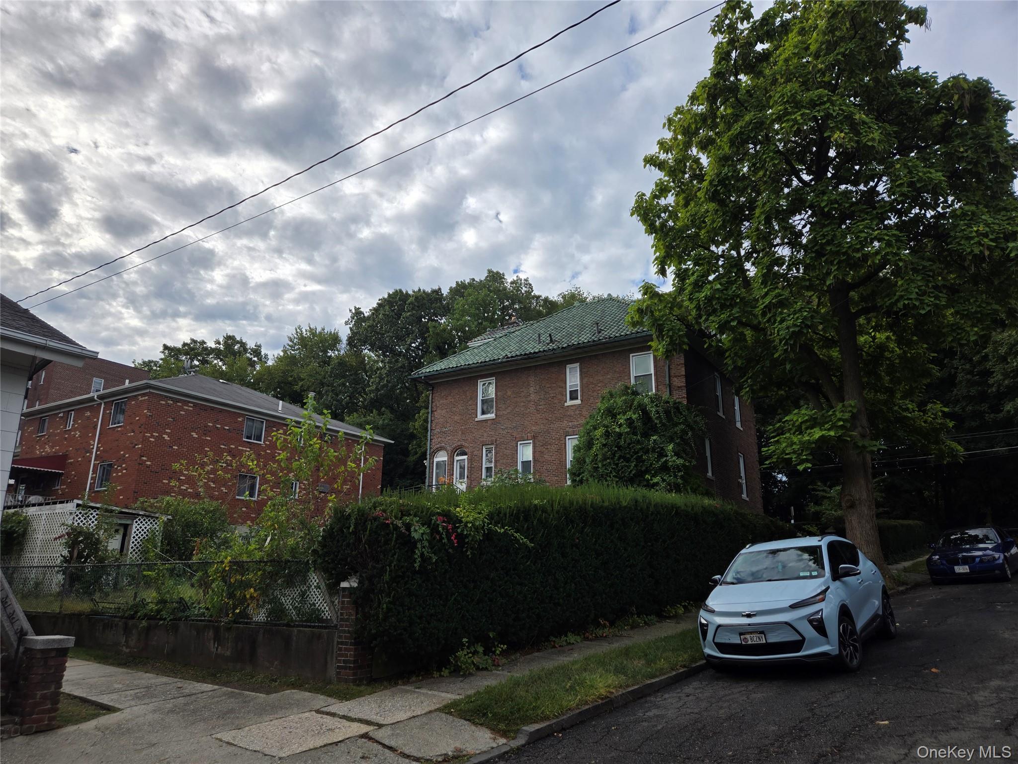 #7 photo, 128 Parkway, Yonkers , NY 10704