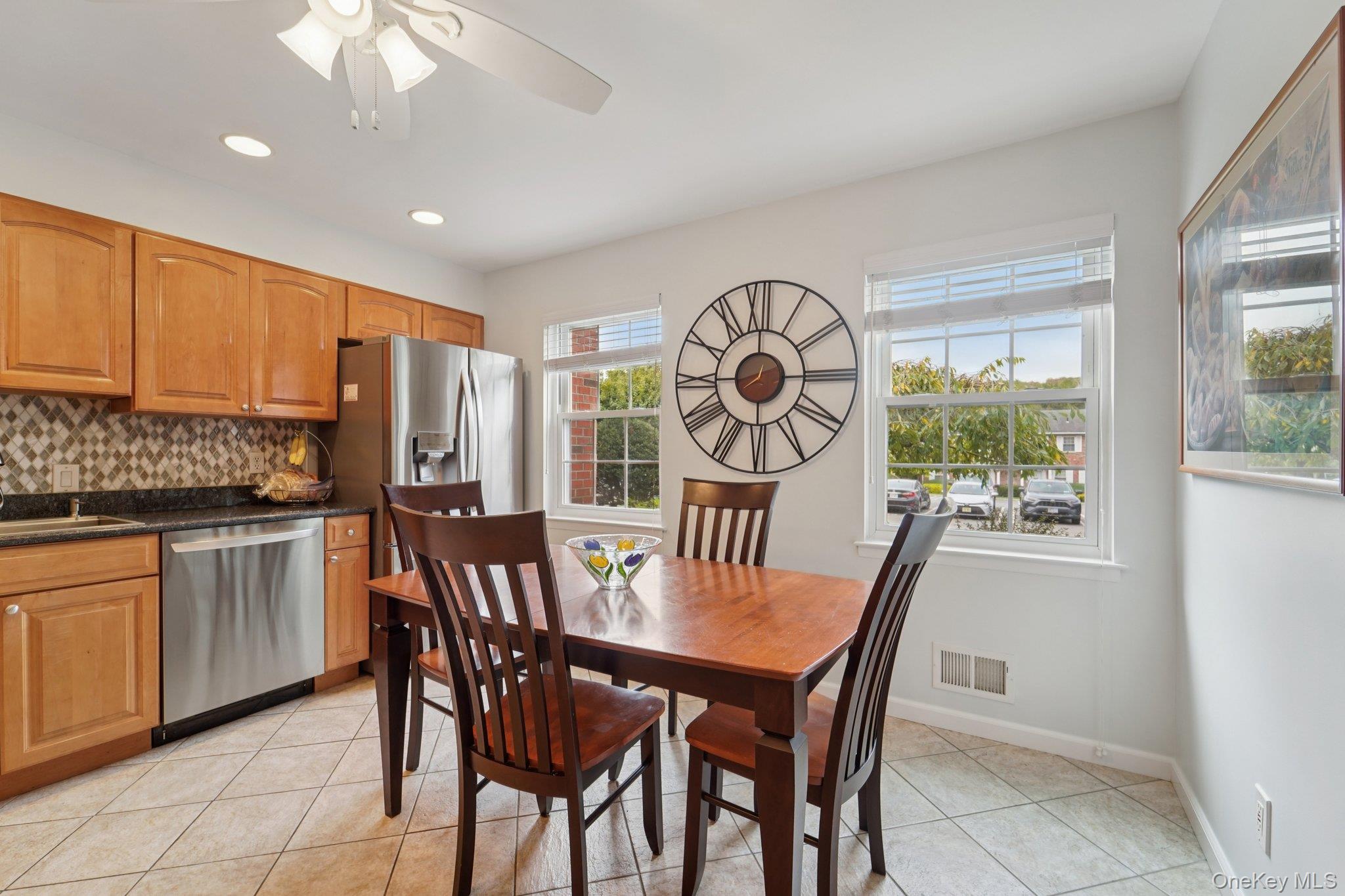 #11 photo, 463 Hopi Court, Suffern , NY 10901