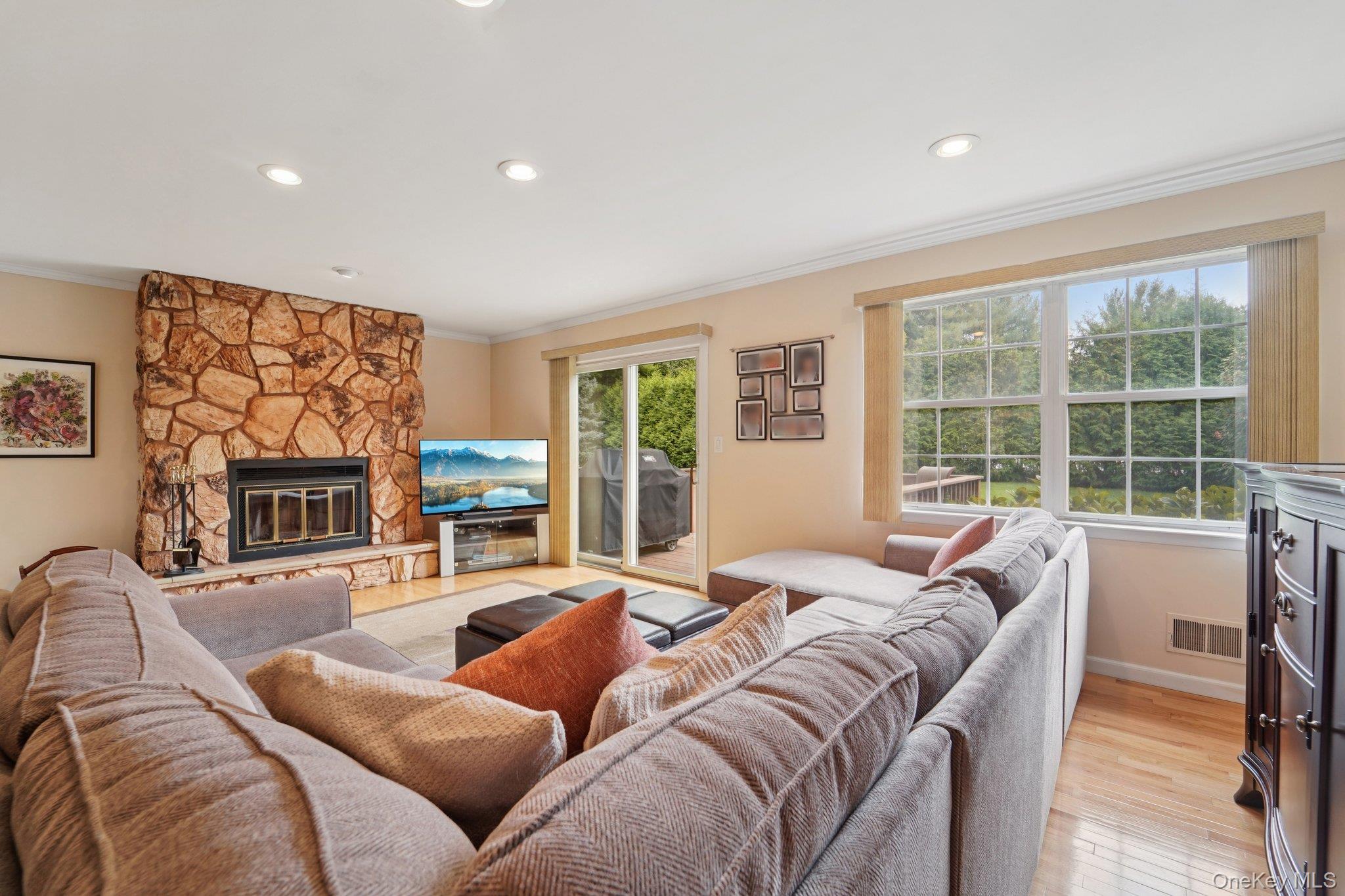 #17 photo, 463 Hopi Court, Suffern , NY 10901