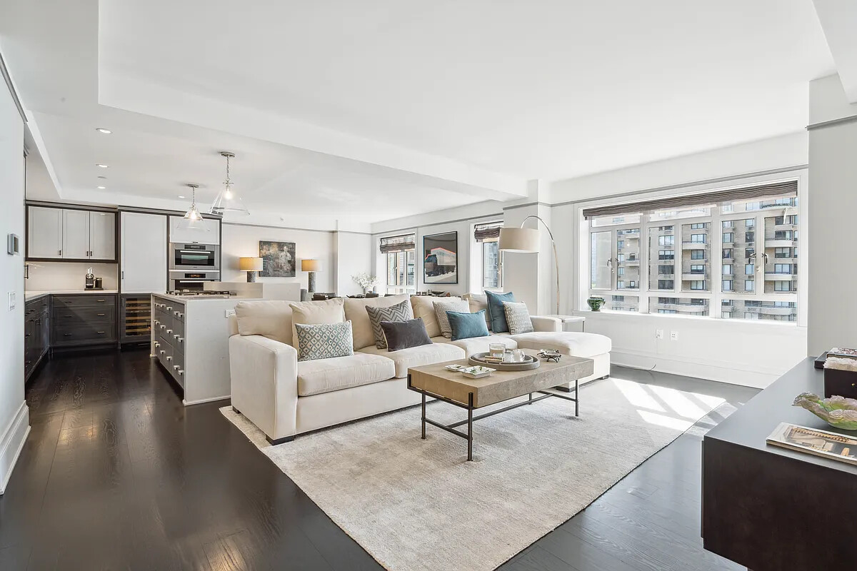 #1 photo, 21 E 61ST Street, マンハッタン Lenox Hill , NY 10065