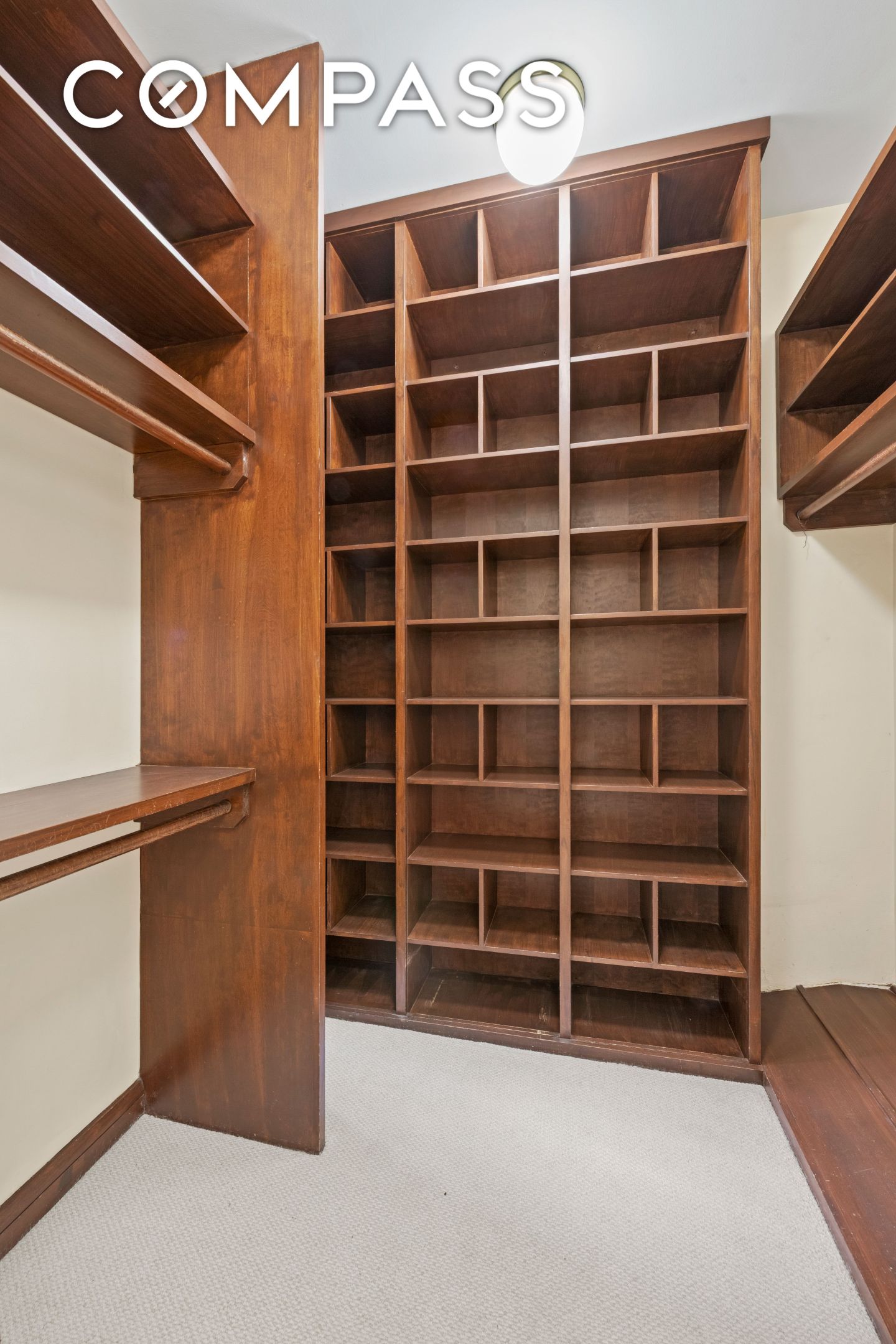 #16 photo, 313 W 102nd Street, マンハッタン Upper West Side , NY 10025