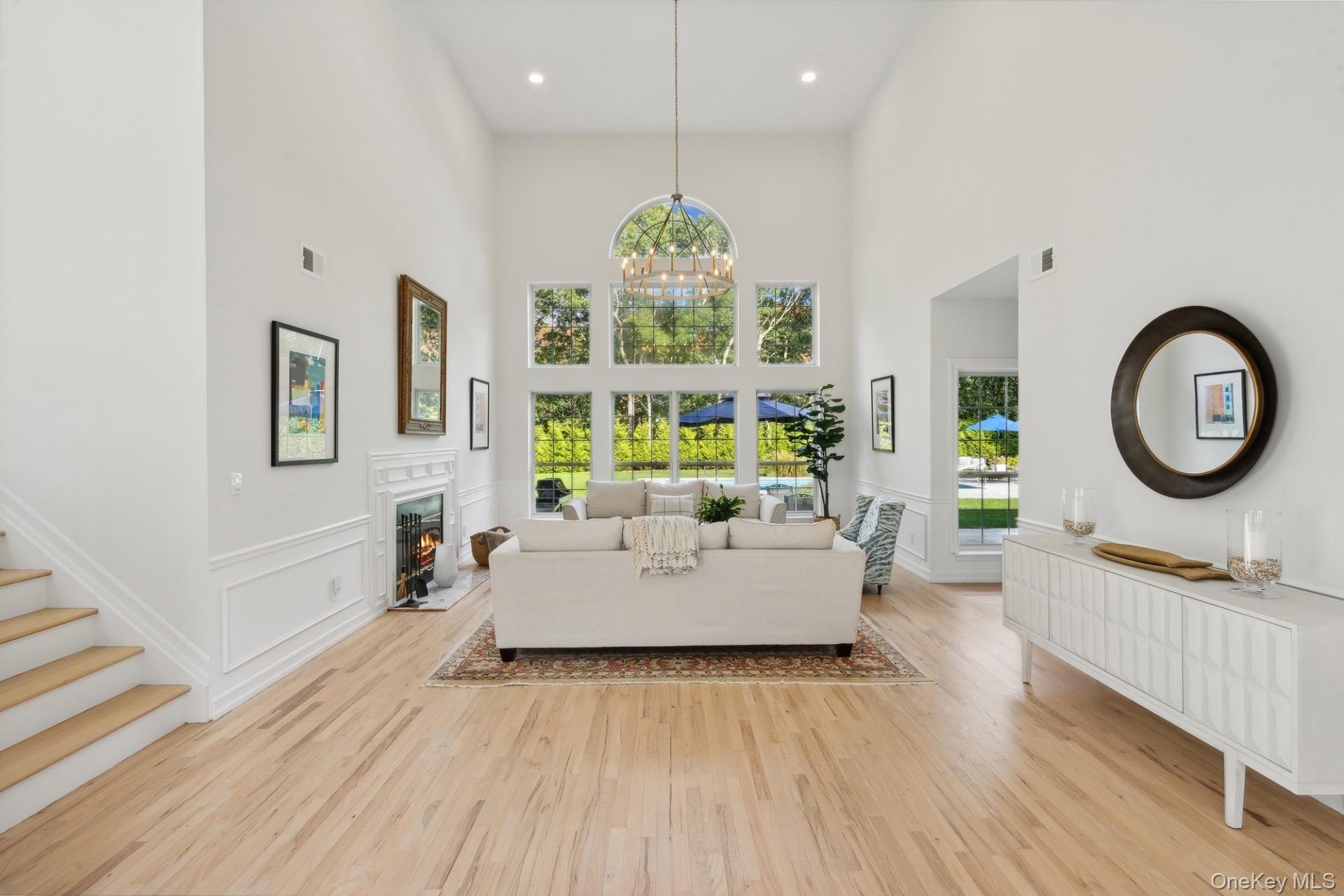 #4 photo, 35 Hollow Lane, Westhampton , NY 11977