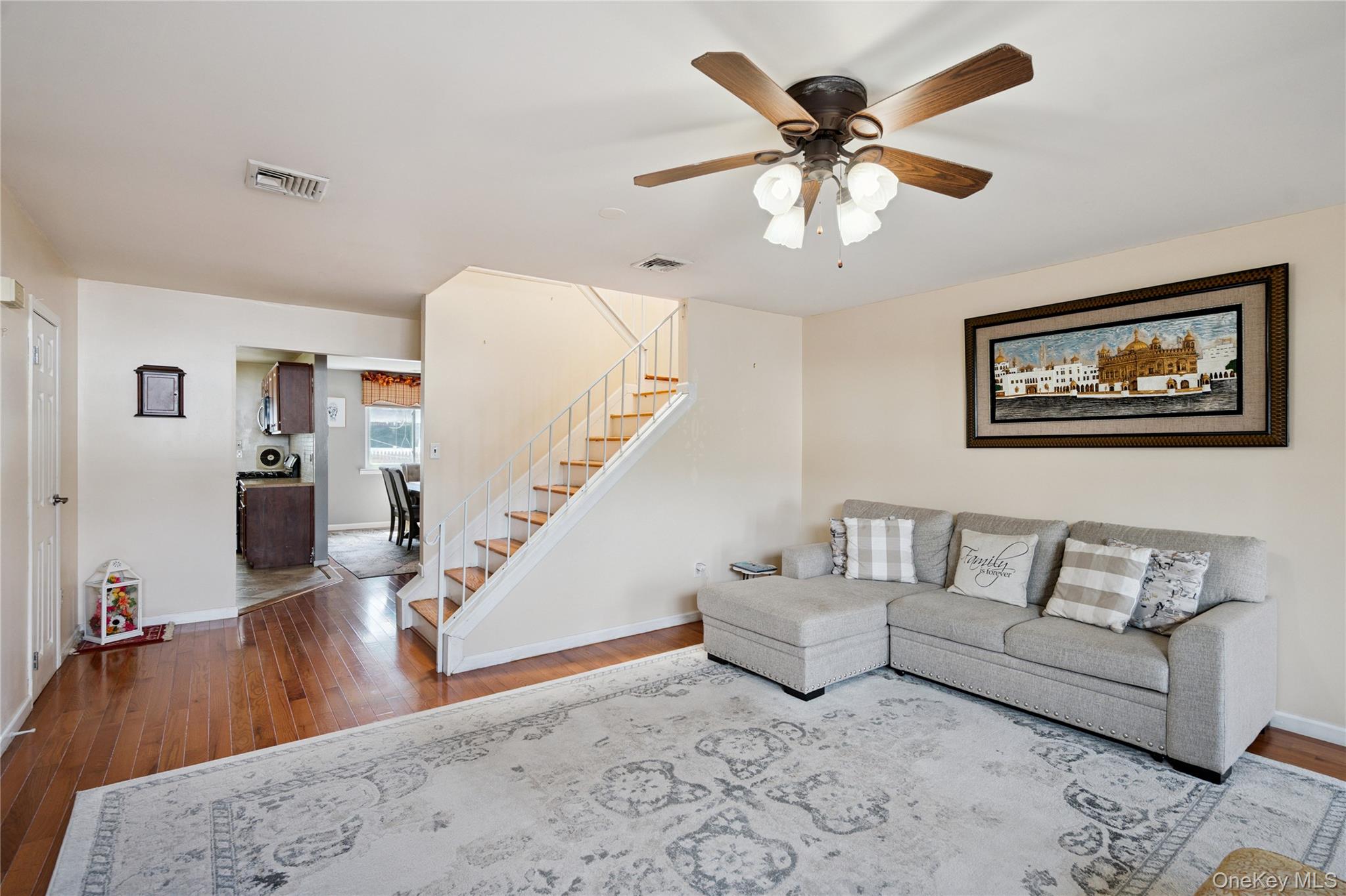 #9 photo, 88 E Valley Stream Boulevard, ナッソー郡 Valley Stream , NY 11580