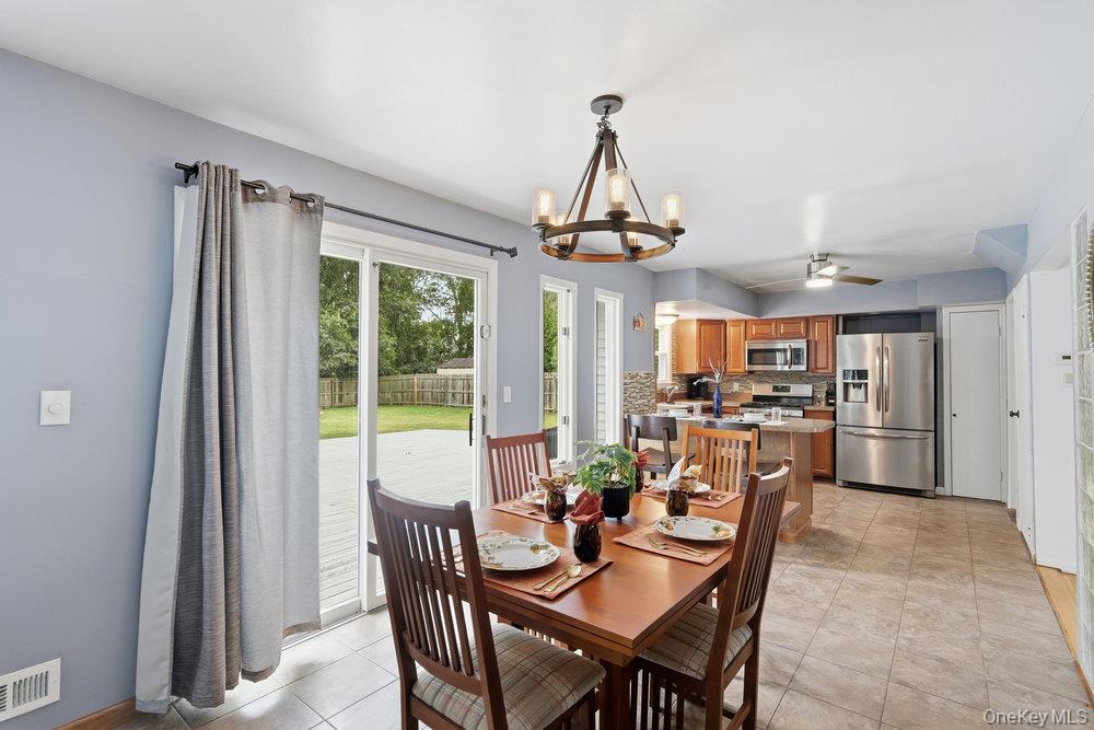 #10 photo, 10 Riverdale Avenue, サフォーク郡 Oakdale , NY 11769