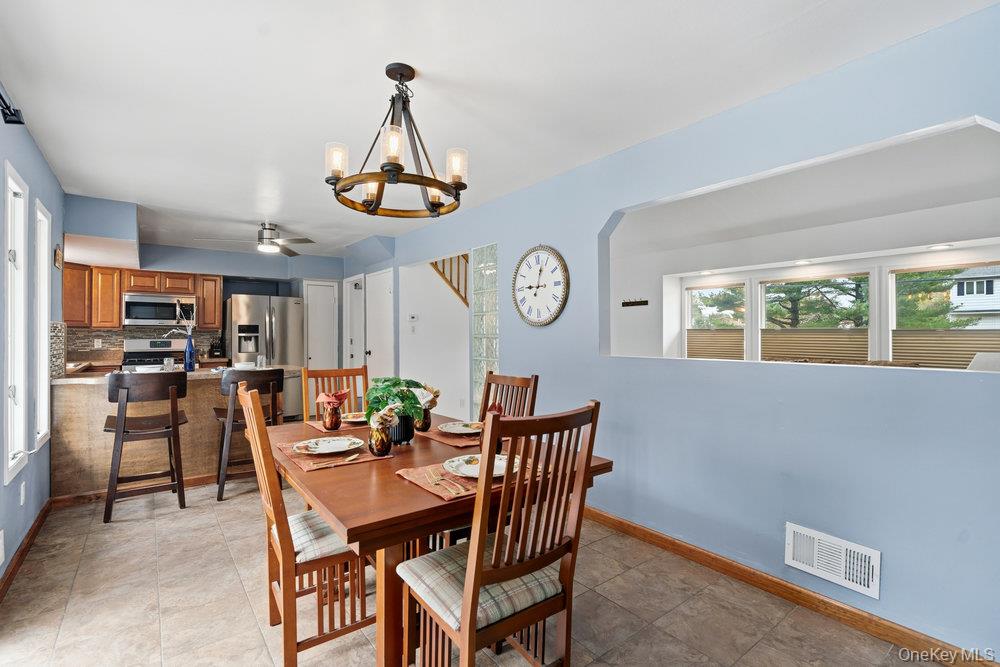 #11 photo, 10 Riverdale Avenue, サフォーク郡 Oakdale , NY 11769