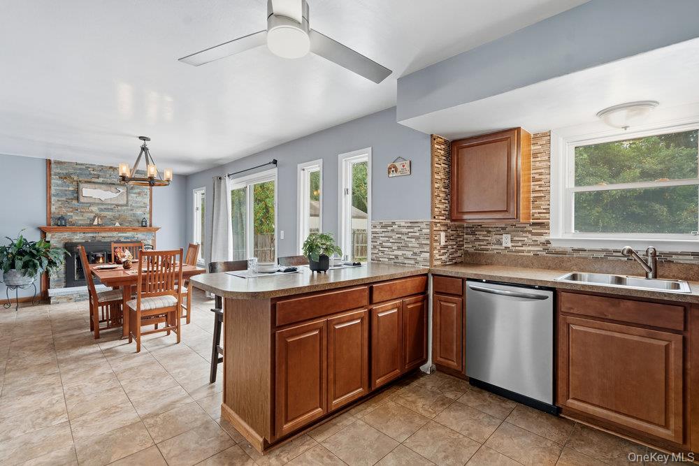 #13 photo, 10 Riverdale Avenue, サフォーク郡 Oakdale , NY 11769