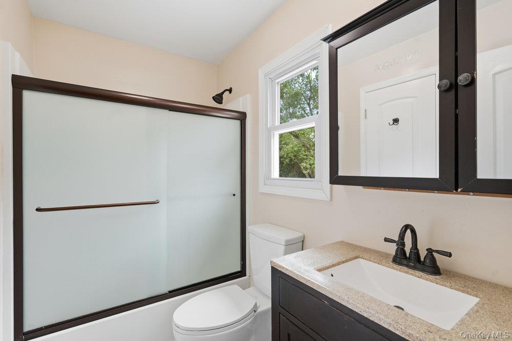 #20 photo, 10 Riverdale Avenue, サフォーク郡 Oakdale , NY 11769