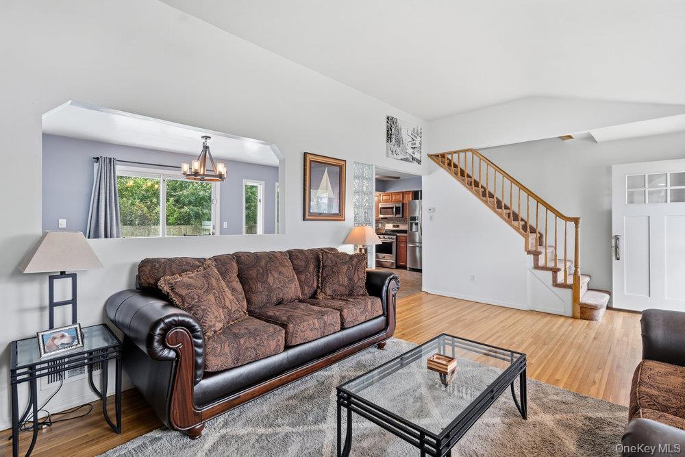 #7 photo, 10 Riverdale Avenue, サフォーク郡 Oakdale , NY 11769