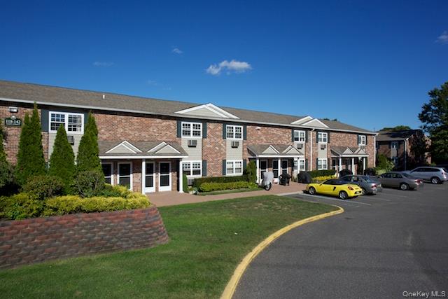 #1 photo, 122 Easy Street, サフォーク郡 Sayville , NY 11782