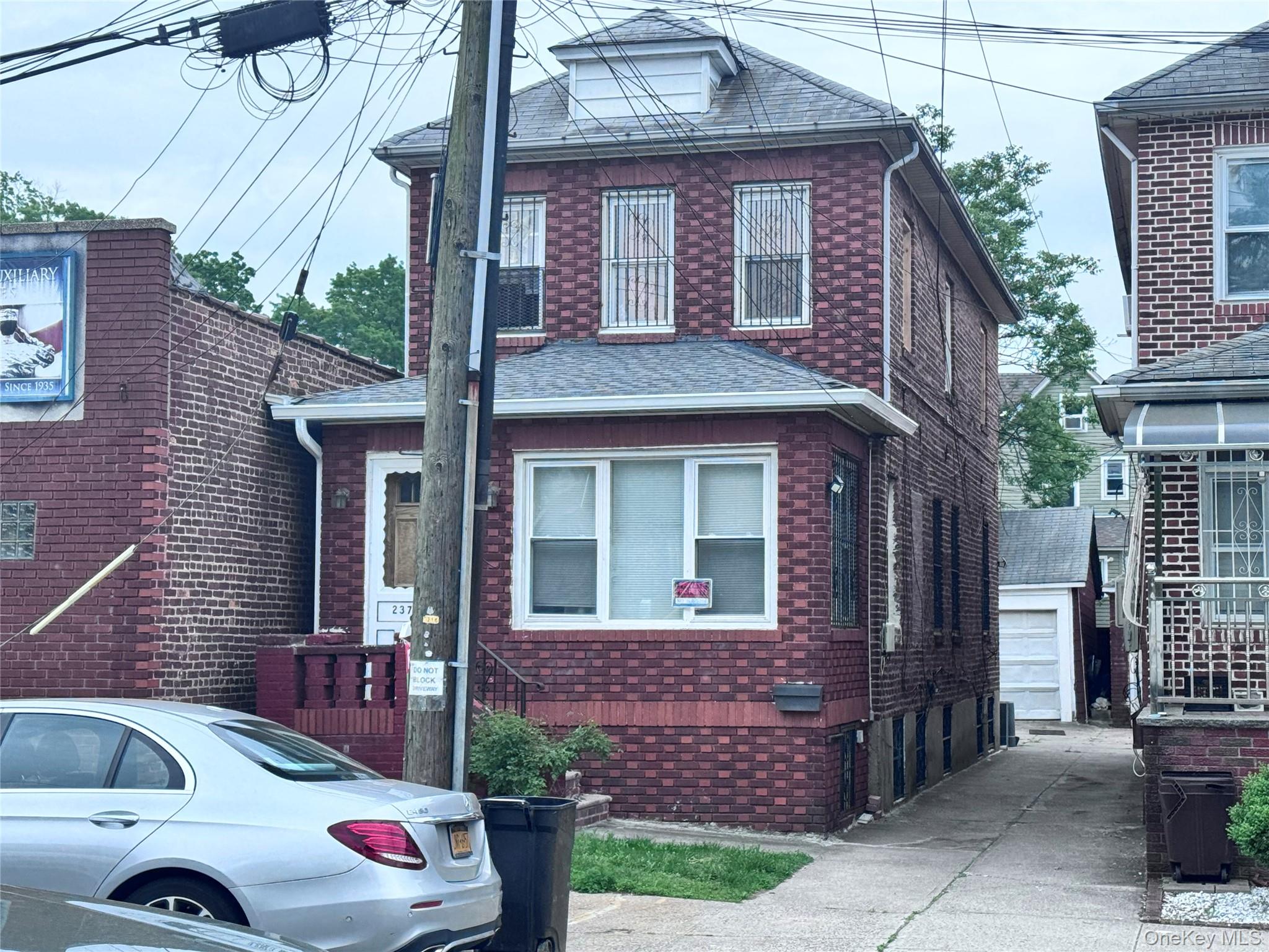 #1 photo, 237-18 92nd Road, クイーンズ区 Bellerose , NY 11426