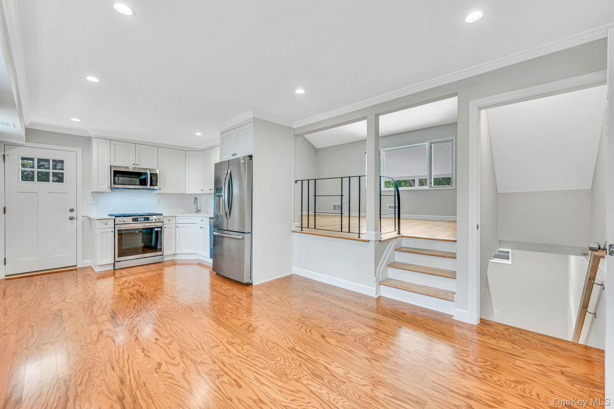 #13 photo, 11 Lucille Lane, サフォーク郡 Commack , NY 11725