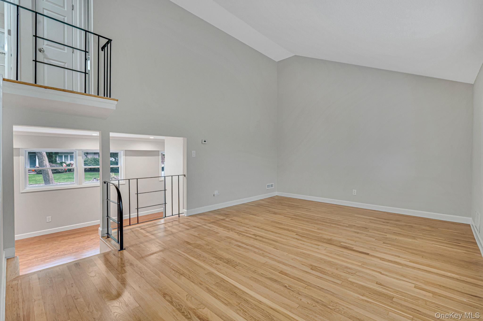 #16 photo, 11 Lucille Lane, サフォーク郡 Commack , NY 11725