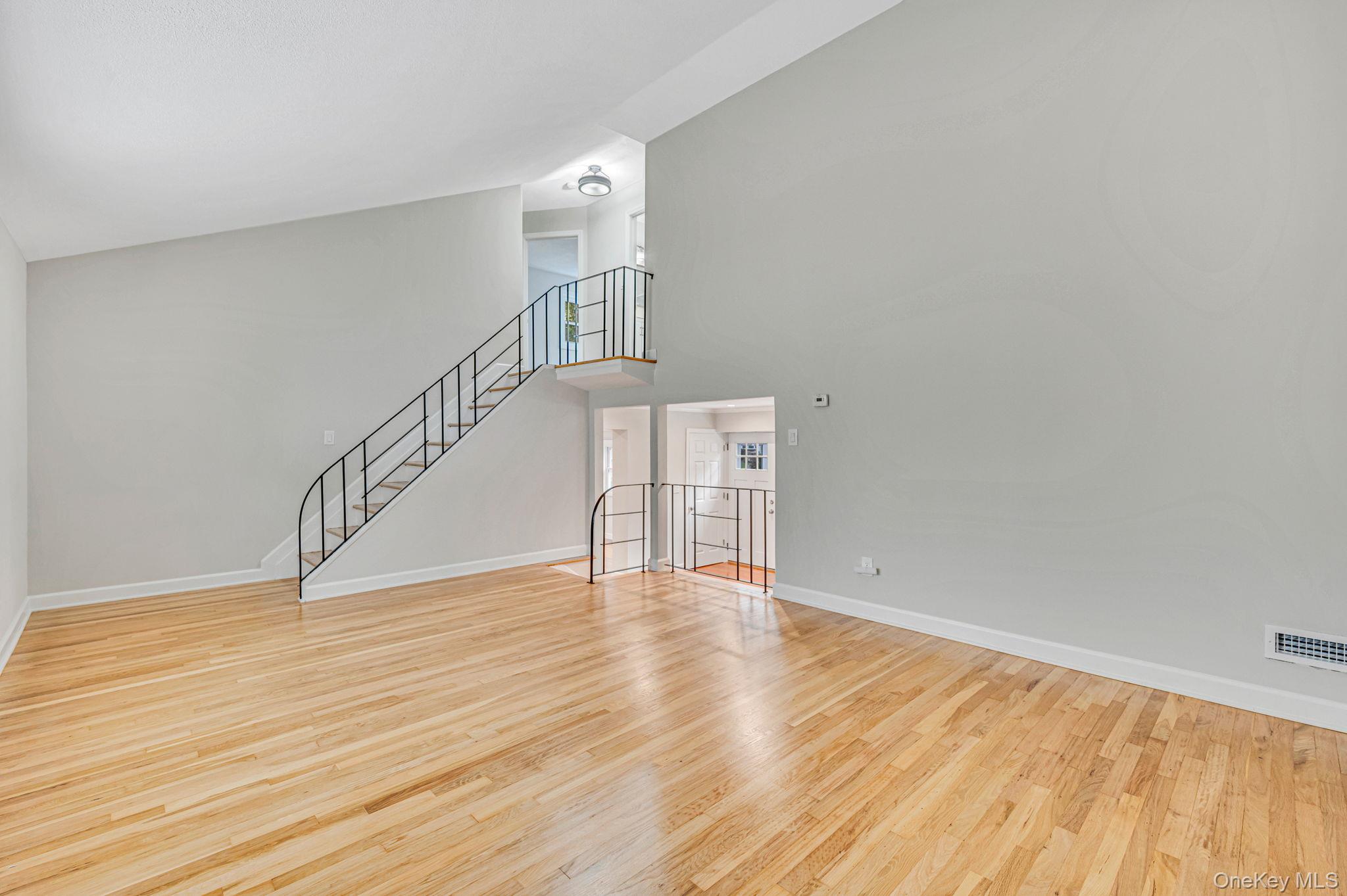 #17 photo, 11 Lucille Lane, サフォーク郡 Commack , NY 11725