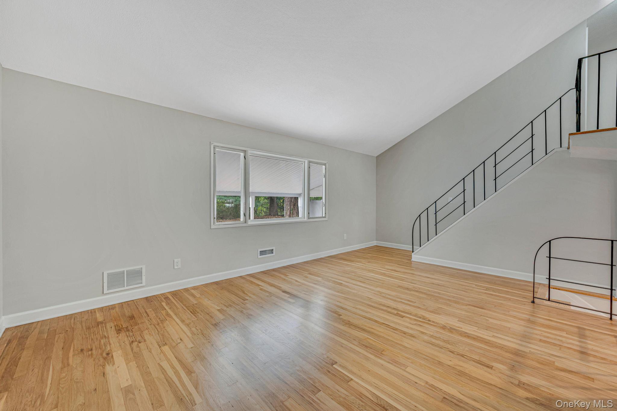 #18 photo, 11 Lucille Lane, サフォーク郡 Commack , NY 11725