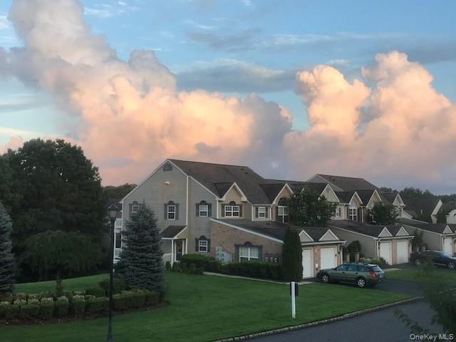 #13 photo, 37 Village Green Drive, サフォーク郡 Port Jefferson Station , NY 11776