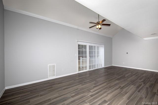 #3 photo, 37 Village Green Drive, サフォーク郡 Port Jefferson Station , NY 11776