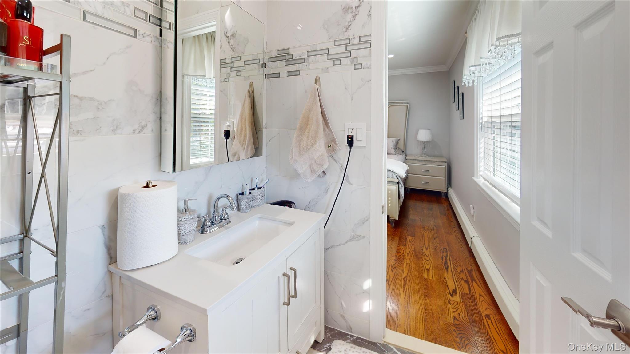 #14 photo, 125 Spruce Street, サフォーク郡 Lindenhurst , NY 11757