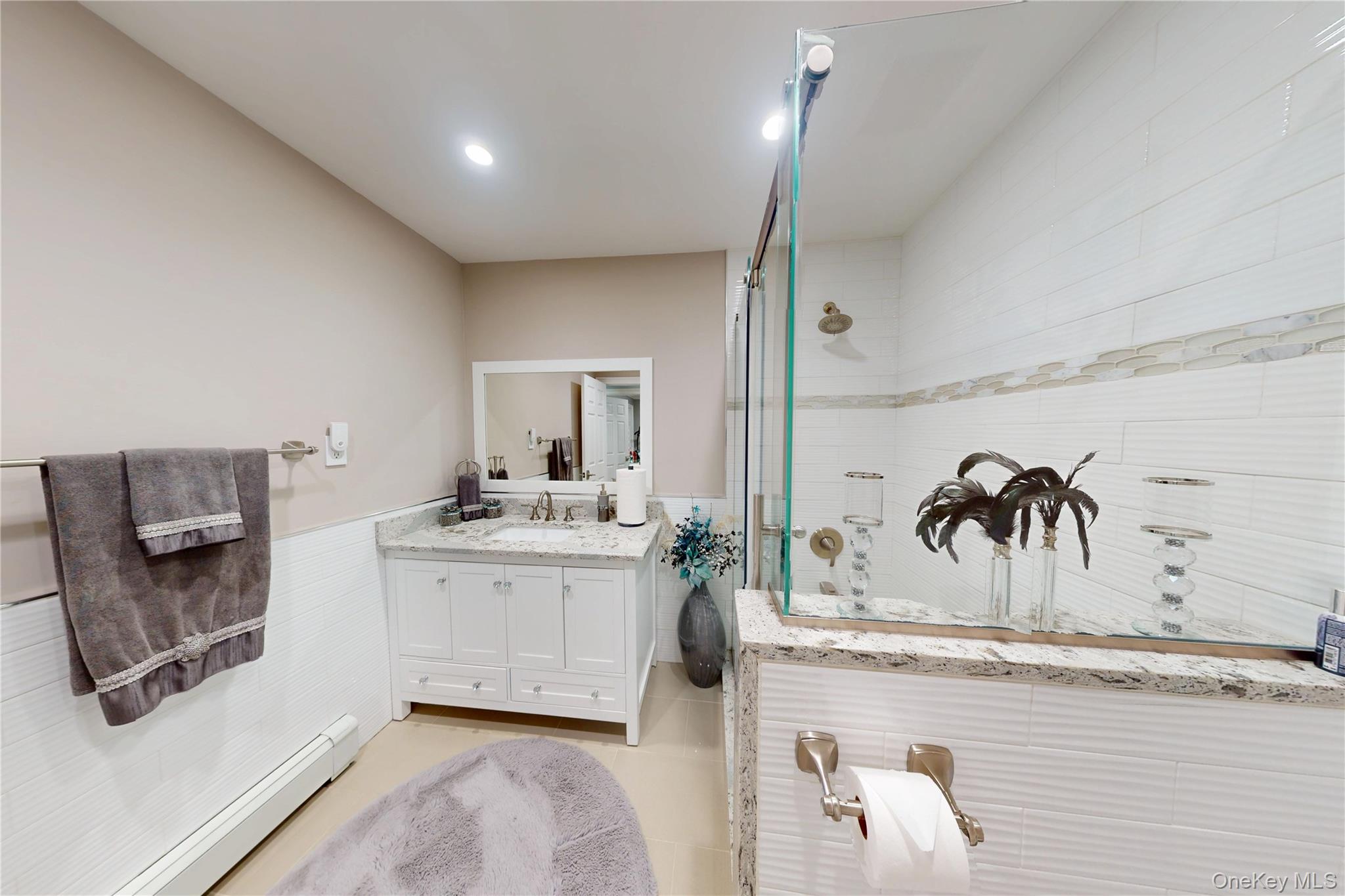 #17 photo, 125 Spruce Street, サフォーク郡 Lindenhurst , NY 11757