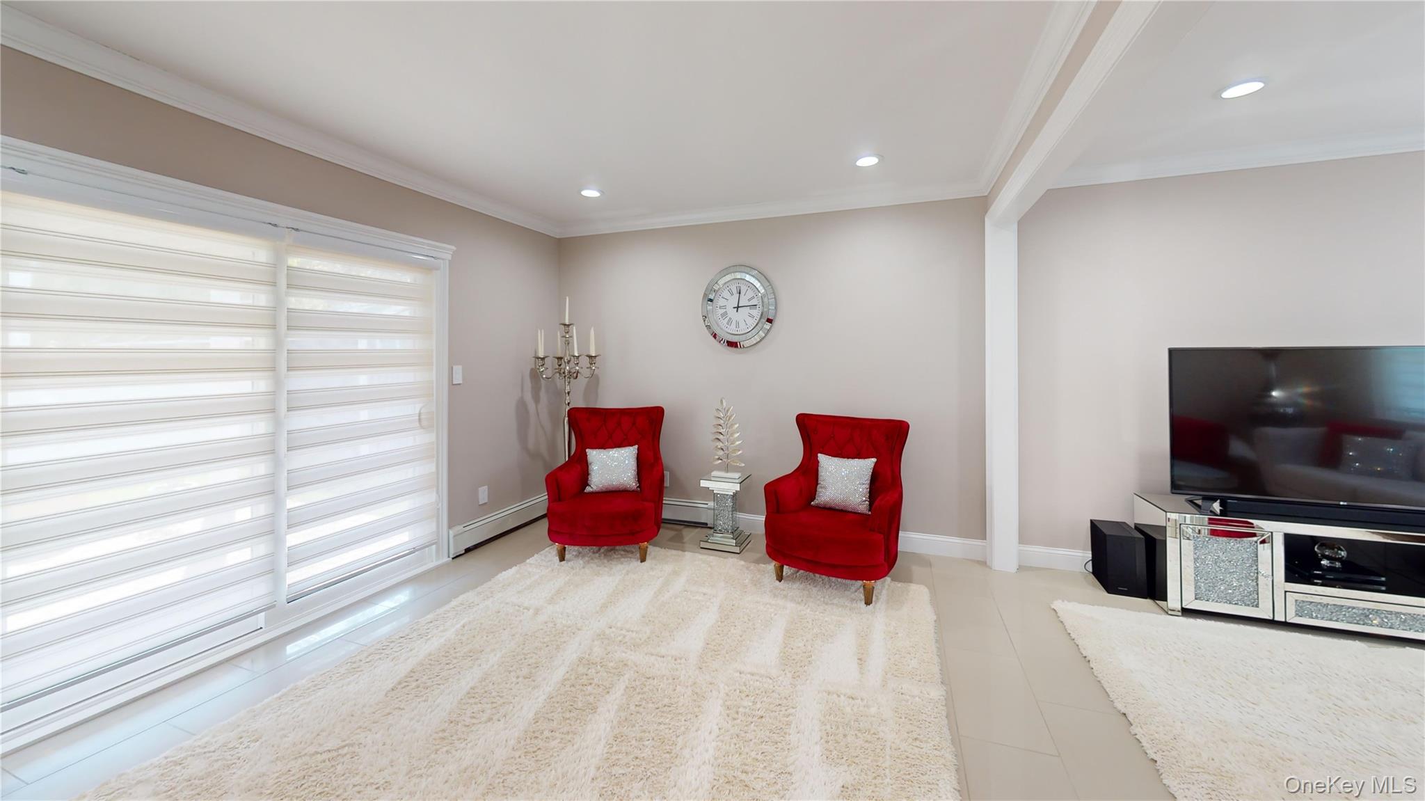 #20 photo, 125 Spruce Street, サフォーク郡 Lindenhurst , NY 11757