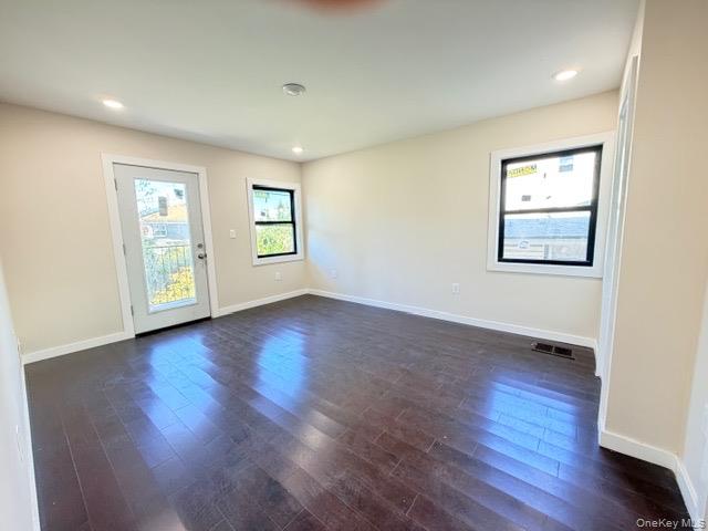 #14 photo, 147-50 231ST Street, קווינס Rosedale , NY 11413